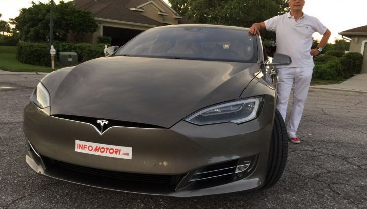 Test Drive Tesla Model S AWD Autopilota in Florida USA - Foto 15 di 20