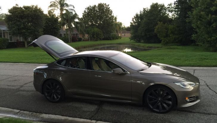 Test Drive Tesla Model S AWD Autopilota in Florida USA - Foto 5 di 20