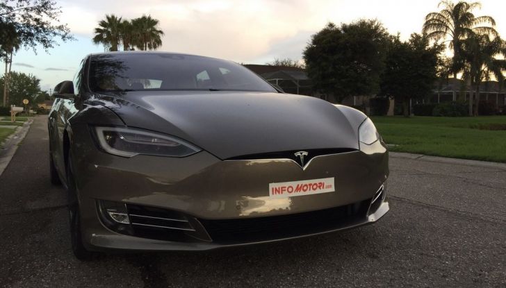 Test Drive Tesla Model S AWD Autopilota in Florida USA - Foto 7 di 20