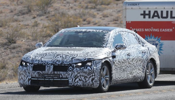 Nuova Volkswagen CC 2017, le prime foto durante i collaudi - Foto 1 di 8