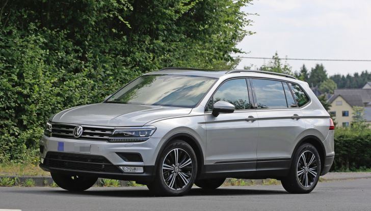 Volkswagen Tiguan XL 2017: le foto spia senza camuffamento - Foto 1 di 14