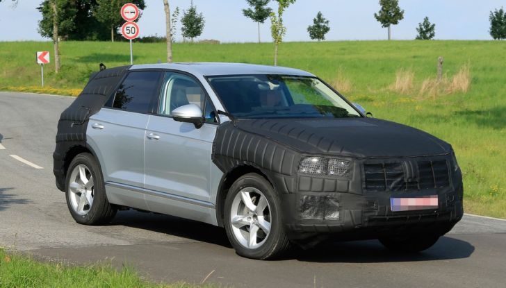 Volkswagen Touareg 2018: le prime foto spia del prototipo - Foto 9 di 16