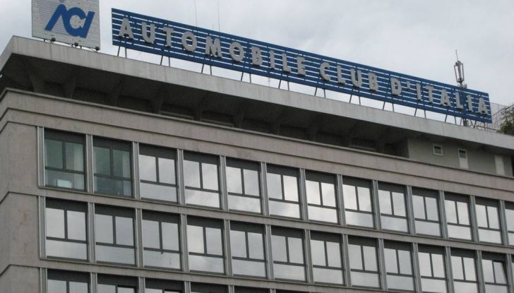 Acquistare o vendere un’auto usata: 10 consigli per prevenire le truffe tra privati - Foto 6 di 10