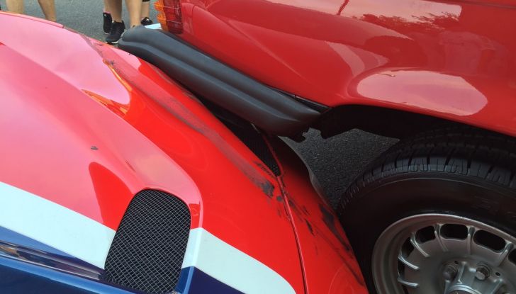 incidente mercedes 380 sl ferrari458 speciale (5)