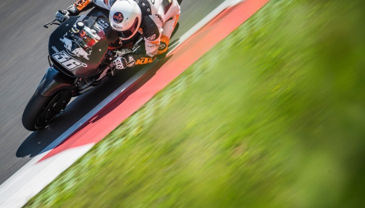 MotoGP 2016, Austria: pole a Iannone, prima fila tutta italiana - Foto 8 di 11