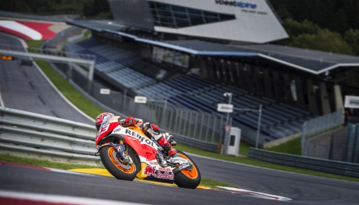 MotoGP 2016, Austria: pole a Iannone, prima fila tutta italiana - Foto 1 di 11