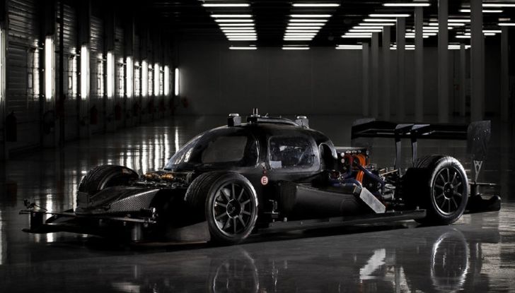 Roborace presenta DevBot: l’auto da corsa elettrica a guida autonoma - Foto 1 di 4