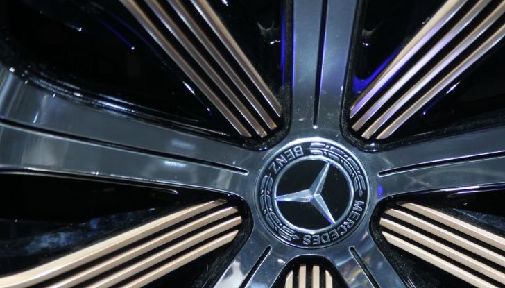 Mercedes Generation EQ al Salone di Parigi 2016 - Foto 16 di 24