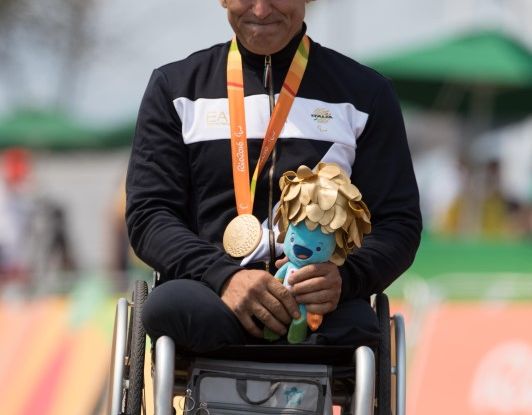 Alex Zanardi vince la terza medaglia d’oro a Rio con la Handbike - Foto 6 di 10