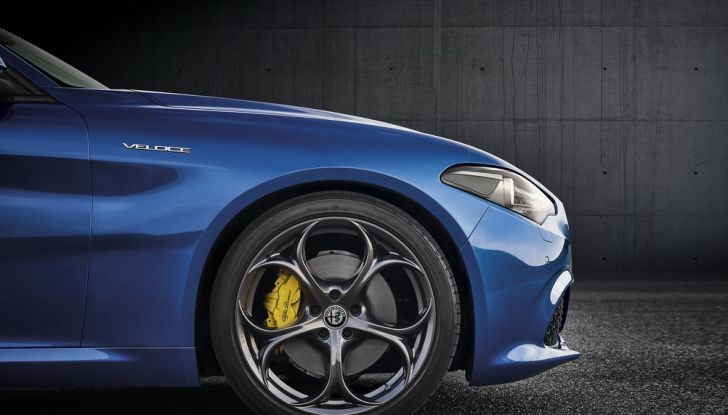 Alfa Romeo Giulia Veloce al Salone dell'Auto di Parigi 2016 (7)