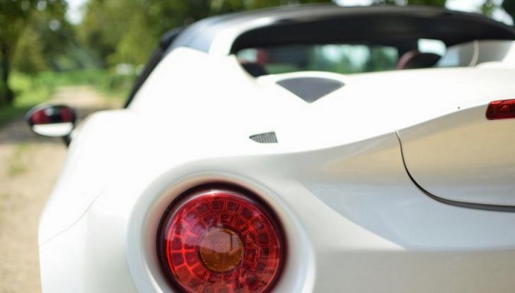 Come mantenere in efficienza e riparare le guarnizioni della propria cabriolet - Foto 4 di 7