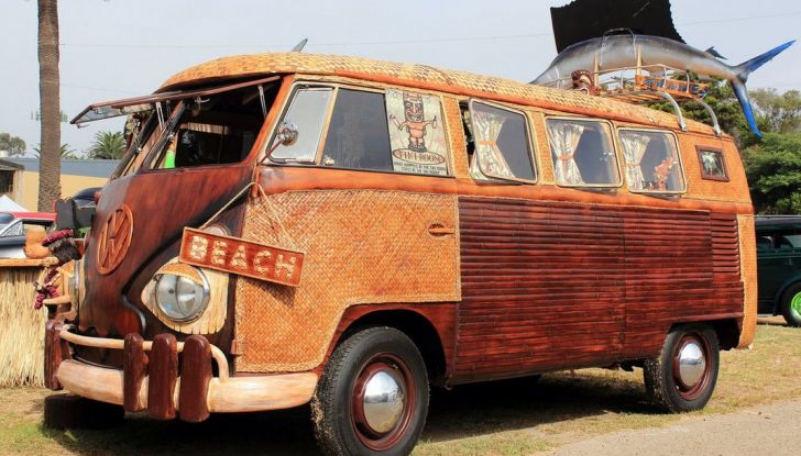 Volkswagen Bulli, il pullmino hippie ha ora un erede - Foto 3 di 10