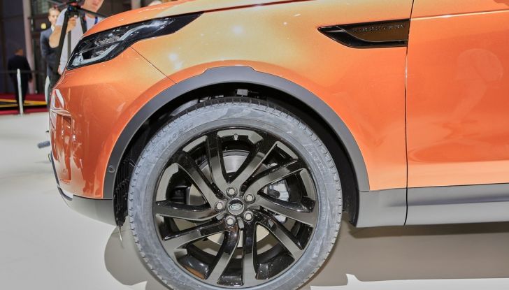 Nuova Land Rover Discovery al salone Auto e Moto d’Epoca - Foto 6 di 19