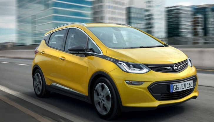 Le 5 auto elettriche con maggior autonomia: svetta la Opel Ampera-e - Foto 11 di 18