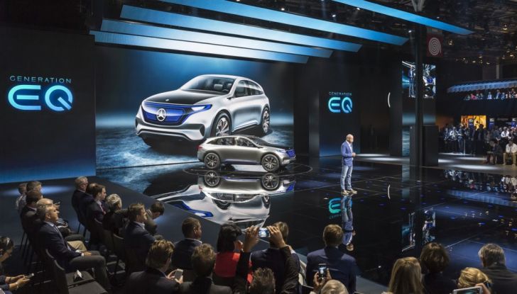 Mercedes Generation EQ al Salone di Parigi 2016 - Foto 19 di 24