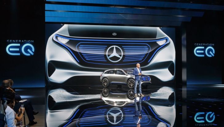 Mercedes Generation EQ al Salone di Parigi 2016 - Foto 20 di 24