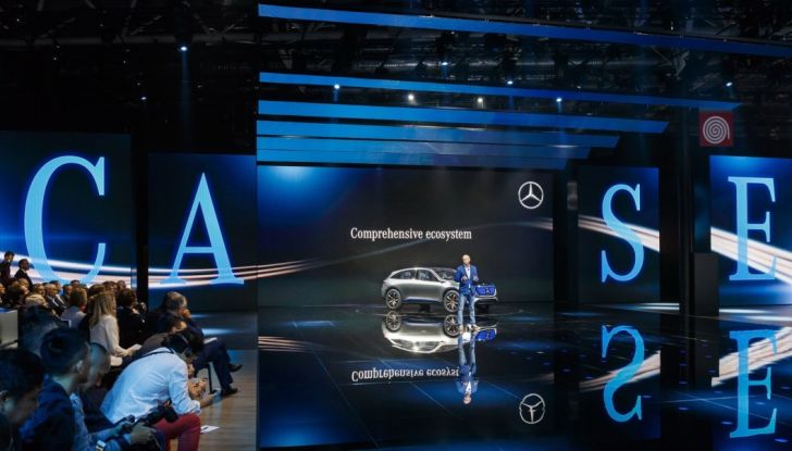 Mercedes Generation EQ al Salone di Parigi 2016 - Foto 21 di 24