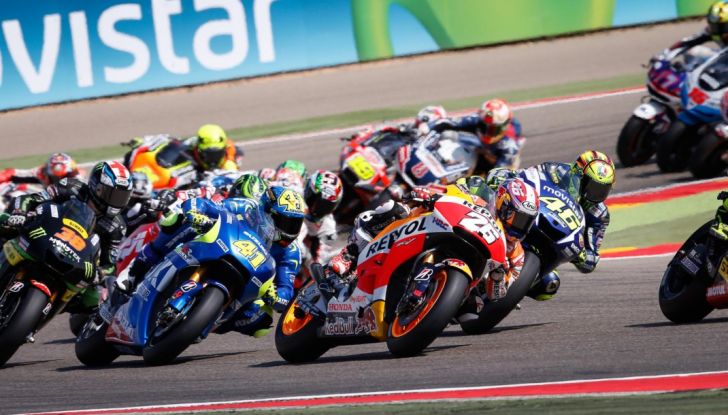 Risultati MotoGP 2016, Aragon: trionfa Marquez, Rossi terzo - Foto 1 di 22