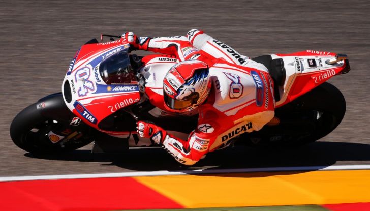 Risultati MotoGP 2016, Aragon: trionfa Marquez, Rossi terzo - Foto 3 di 22