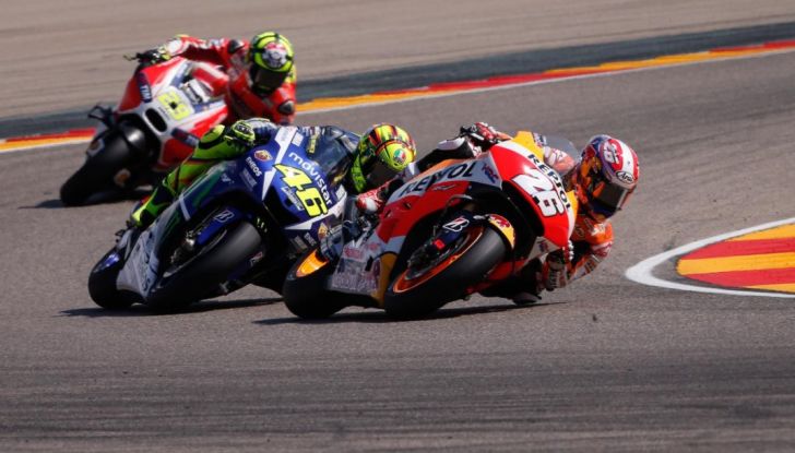 Risultati MotoGP 2016, Aragon: trionfa Marquez, Rossi terzo - Foto 4 di 22