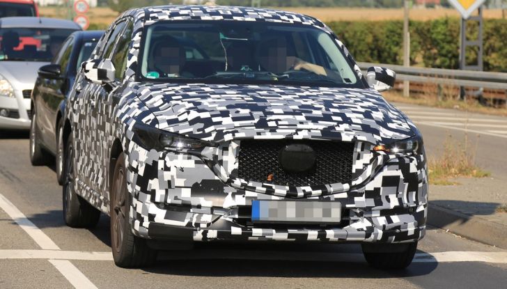 Mazda CX-5 MY2018, prime foto spia dei test dinamici - Foto 12 di 17