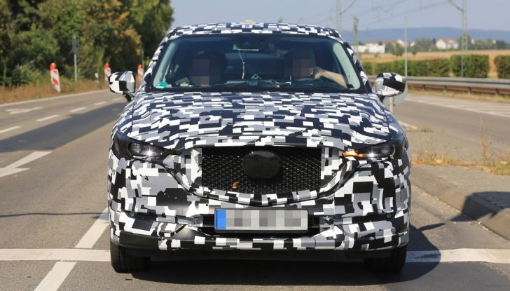 Mazda CX-5 MY2018, prime foto spia dei test dinamici - Foto 13 di 17