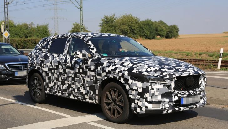 Mazda CX-5 MY2018, prime foto spia dei test dinamici - Foto 14 di 17