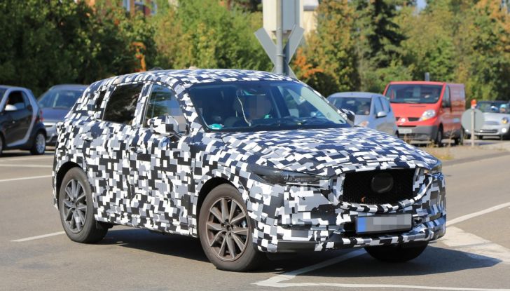 Mazda CX-5 MY2018, prime foto spia dei test dinamici - Foto 6 di 17
