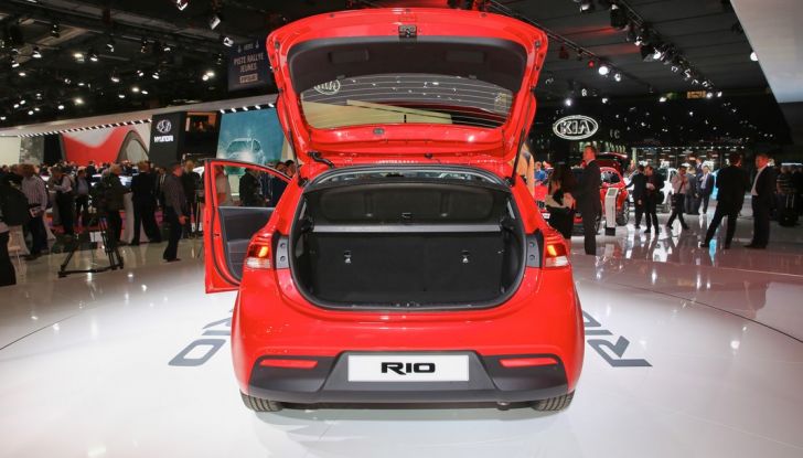 Nuova Kia Rio Parigi bagagliaio