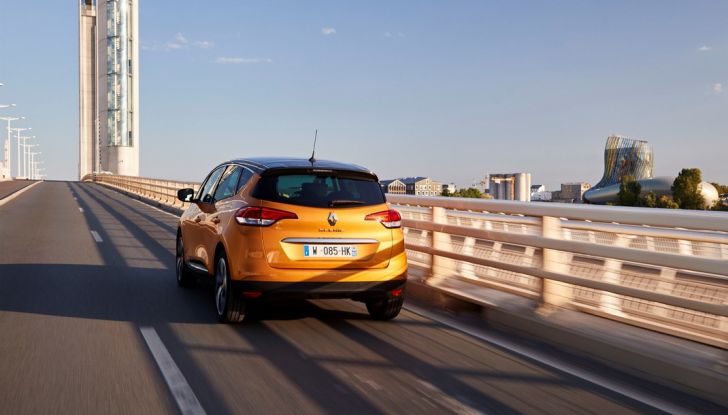 Nuova Renault Scenic, prezzi e gamma per il mercato italiano - Foto 6 di 15