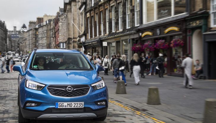 Nuovo Opel Mokka X: prova su strada, prezzi e motori - Foto 7 di 8