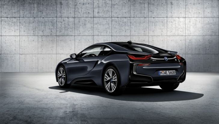 BMW i3 2017 al Salone di Parigi: batteria da 94Ah per 300Km di autonomia - Foto 8 di 14