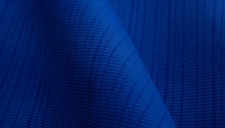 Come pulire gli interni in Alcantara® di un’auto - Foto 8 di 11