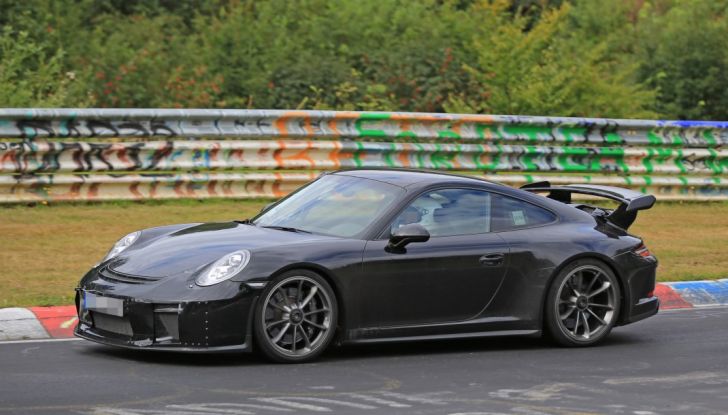La nuova Porsche 911 GT3 Facelift 2017 fotografata al Nurburgring - Foto 4 di 7