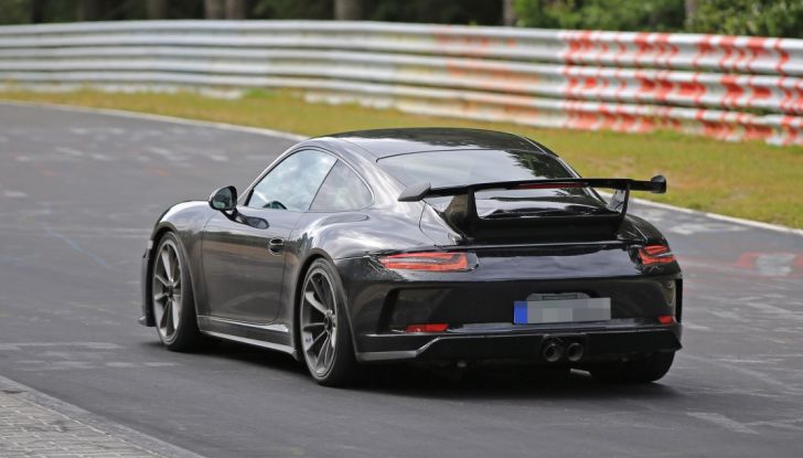 La nuova Porsche 911 GT3 Facelift 2017 fotografata al Nurburgring - Foto 7 di 7