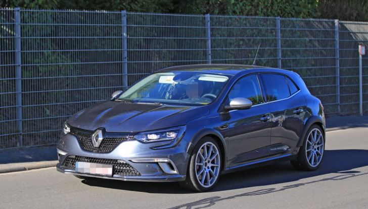 Renault Megane RS 2017, le prime foto al Nurburgring - Foto 5 di 19