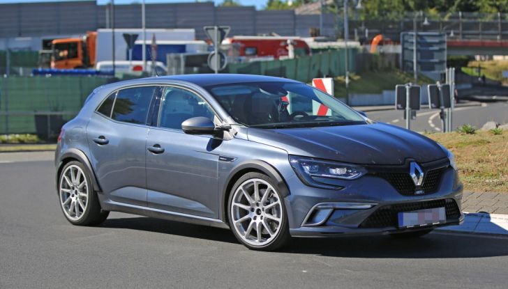 Renault Megane RS 2017, le prime foto al Nurburgring - Foto 11 di 19