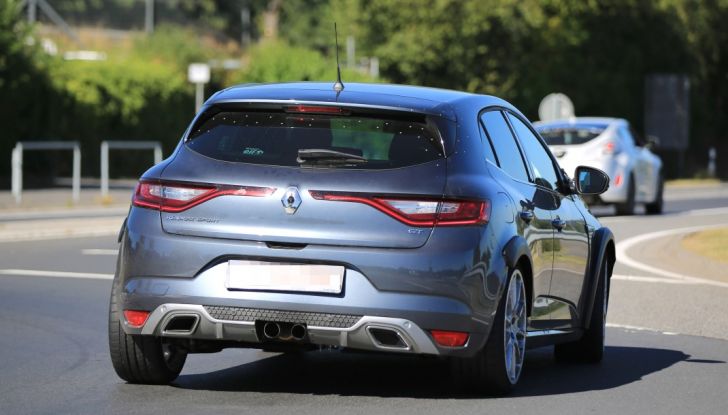 Renault Megane RS 2017, le prime foto al Nurburgring - Foto 14 di 19
