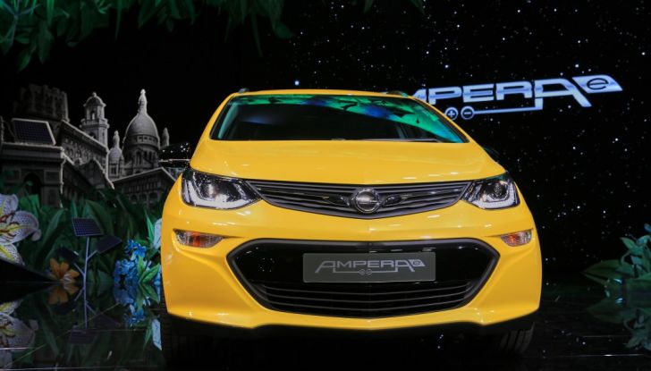 Opel Ampera-e, la monovolume elettrica debutta al salone dell’Auto di Parigi 2016 - Foto 6 di 27