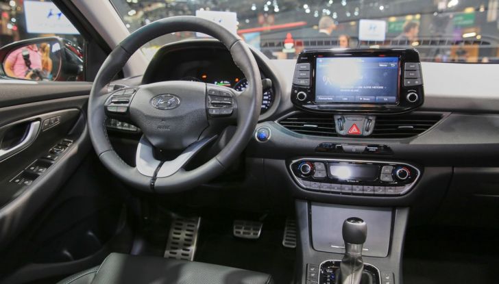 Hyundai i30, svelata ufficialmente la nuova generazione 2017 - Foto 4 di 17