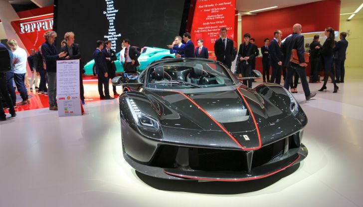 Ferrari aperta LaFerrari spider live Parigi 2016 8