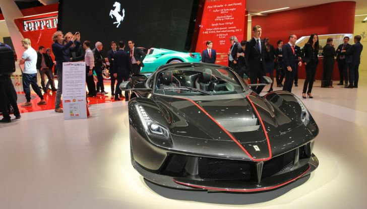 Ferrari aperta LaFerrari spider live Parigi 2016 9