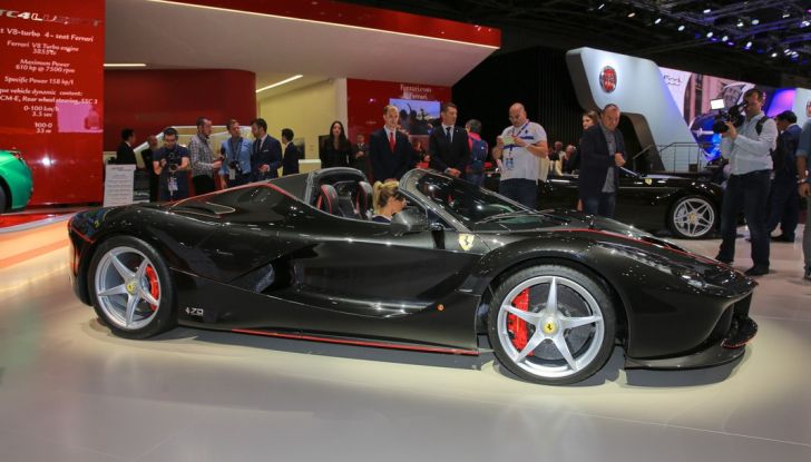 Ferrari aperta LaFerrari spider live Parigi 2016 25