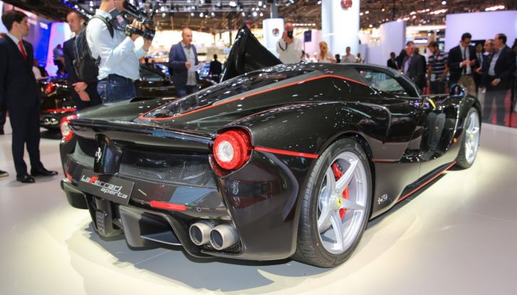 la Ferrari aperta live Parigi 2016