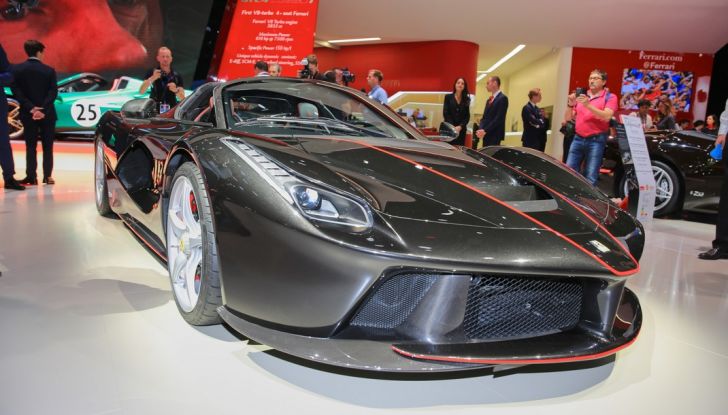 Ferrari aperta LaFerrari spider live Parigi 2016 4