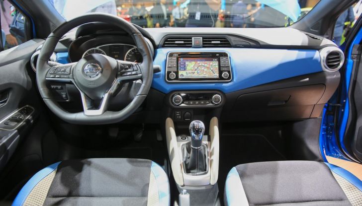 Nuova Nissan Micra 2017 svelata al Salone di Parigi 2016 - Foto 12 di 18