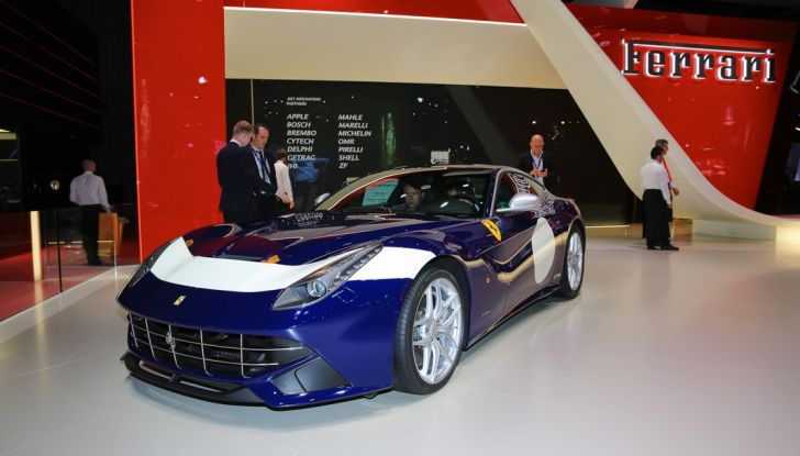 Ferrari F12 berlinetta novità salone parigi 2016