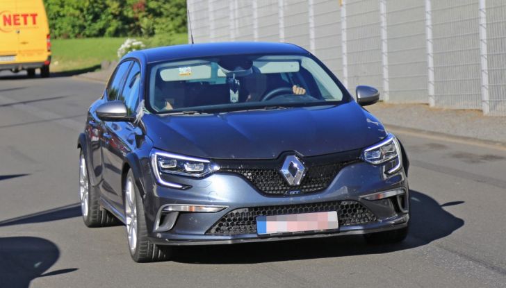 Renault Megane RS 2017, le prime foto al Nurburgring - Foto 16 di 19