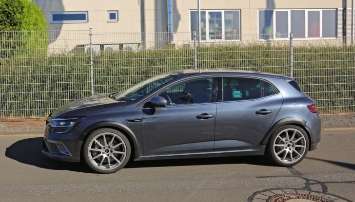 Renault Megane RS 2017, le prime foto al Nurburgring - Foto 17 di 19