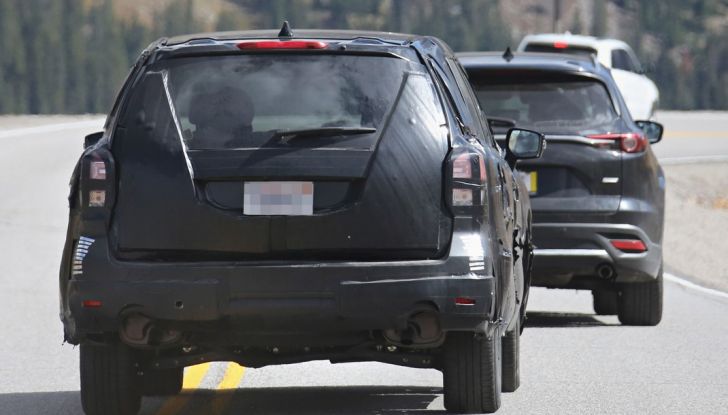 Subaru Tribeca, prime foto spia del nuovo SUV giapponese - Foto 12 di 15